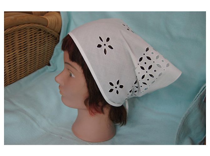 Sciarpa Dolce & Gabbana in cotone bianco con ricami - vista 5