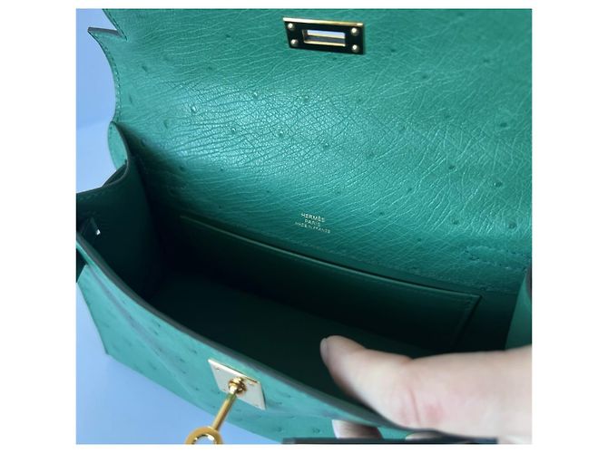 Hermès Kelly Pochette Vert Verone Strauß Gold Hardware Grün - Ansicht 4