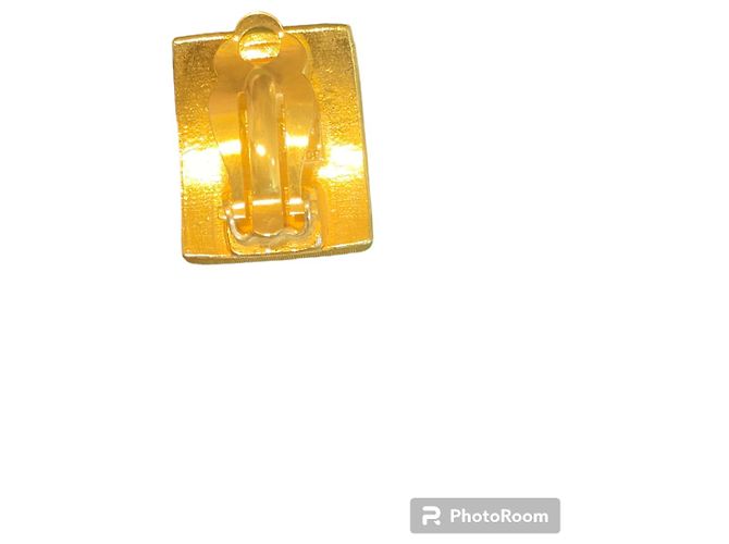 Orecchini Yves Saint Laurent dorati rettangolari con logo a clip Gold hardware - vista 3