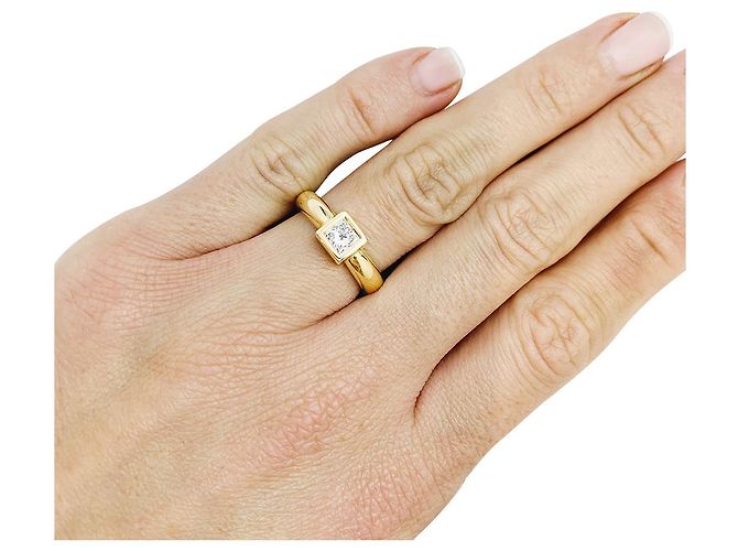 Solitario Fred Paris princesa diamante, oro amarillo. - vista 10