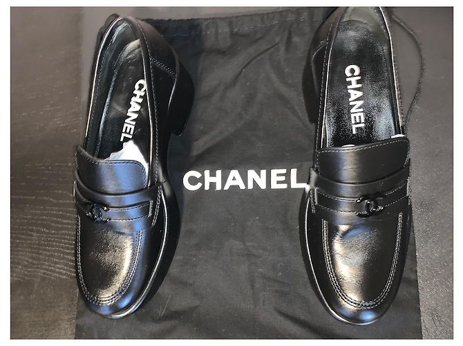 Mocassini Chanel in pelle nera 39.5 Nero - vista 5