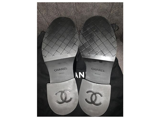 Mocassini Chanel in pelle nera 39.5 Nero - vista 6