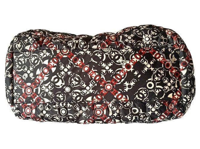 Bowling Borsa a mano Chanel Filigree Nylon Nera Rossa Bianca Nero Bianco Rosso - vista 5