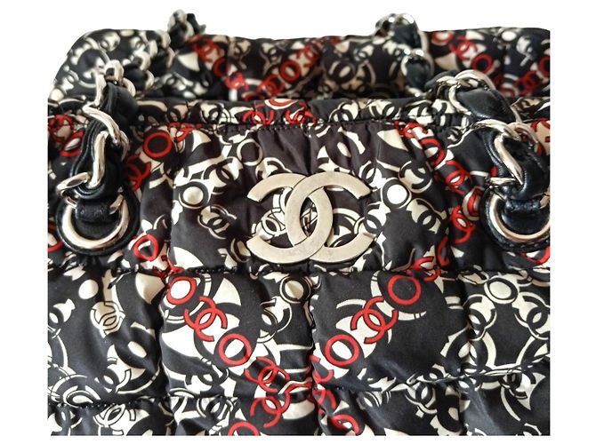 Bowling Borsa a mano Chanel Filigree Nylon Nera Rossa Bianca Nero Bianco Rosso - vista 7