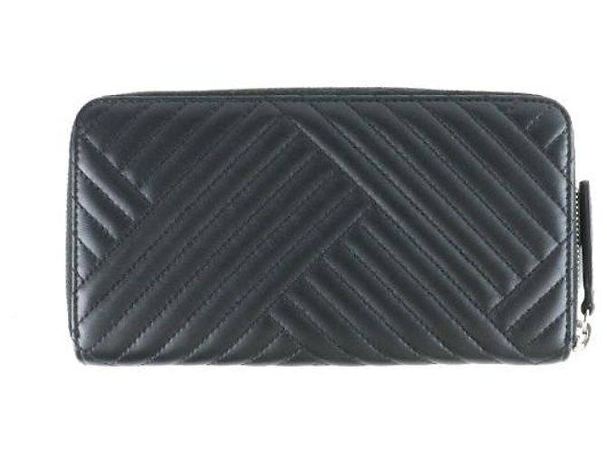 CHANEL - Black quilted leather wallet - view 2
