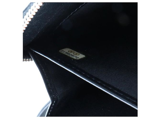 CHANEL - Black quilted leather wallet - view 9