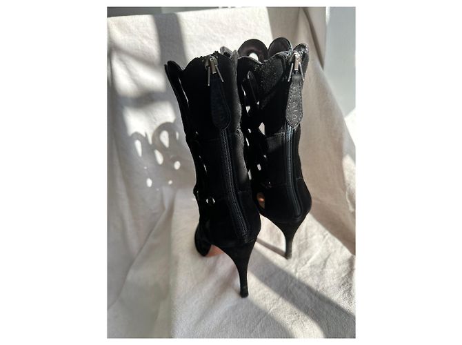 Alaïa Bota de ante cortada con láser Alaia - vista 4