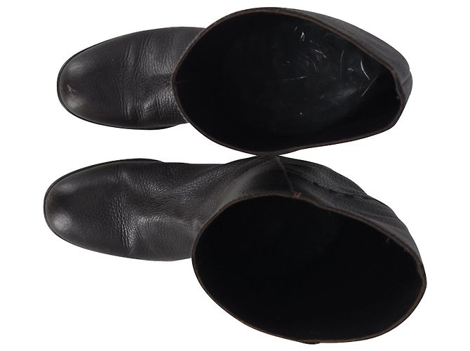 Botas Fendi na altura do joelho em couro preto - vista 6