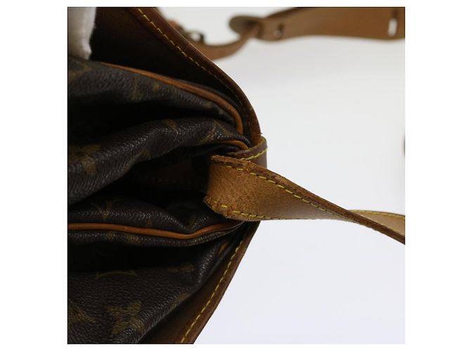 Louis Vuitton Monograma Saumur 35 Bolsa de ombro M42254 Autenticação de LV 62950 - vista 9