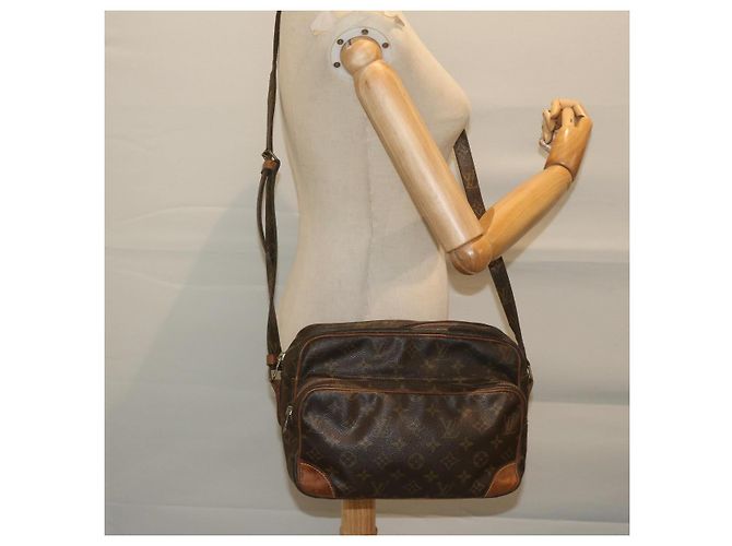 Borsa a tracolla Nile con monogramma LOUIS VUITTON M45244 LV Auth th4456 - vista 22