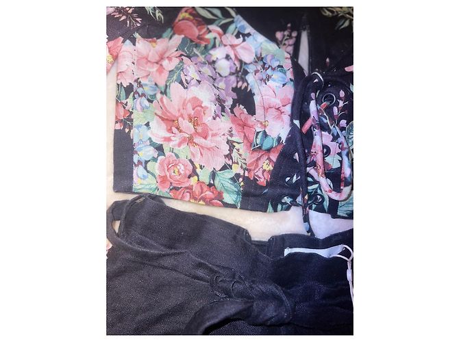 Zimmermann Conjunto de top cropped e shorts de renda. Preto Rosa - vista 6