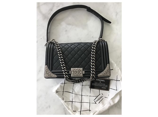 Borsa a mano Chanel Boy Paris Dallas in pelle nera Nero - vista 2