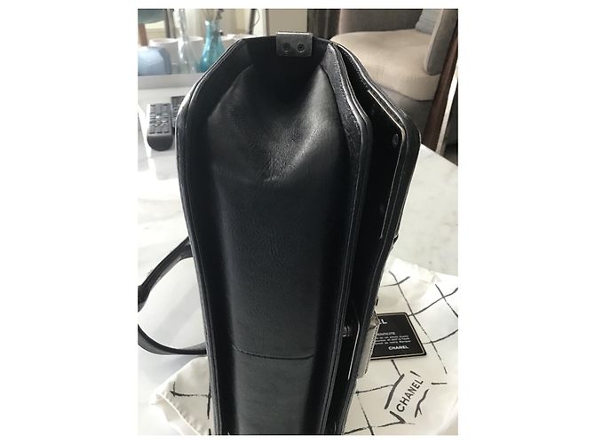 Borsa a mano Chanel Boy Paris Dallas in pelle nera Nero - vista 8