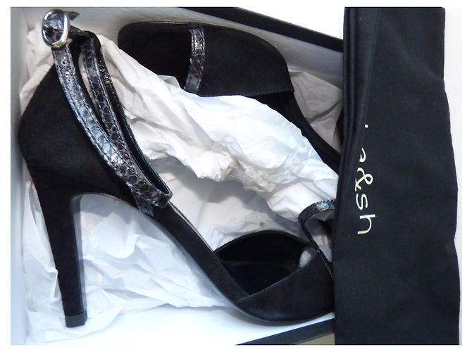Ba&Sh High Heels Sandalen aus schwarzem Wildleder und Pythonleder - Ansicht 4
