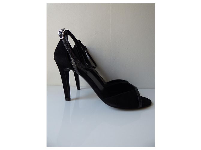 Ba&Sh High Heels Sandalen aus schwarzem Wildleder und Pythonleder - Ansicht 8