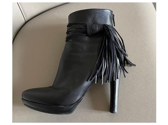Autre Marque Stiefel oder schwarze Lederstiefeletten Größe 37,5 mit Knöchelriemen und Quaste. - Ansicht 4