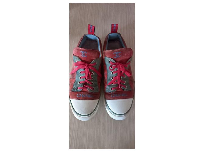 Sneakers Chanel in pelle corallo e azzurro Blu chiaro - vista 6