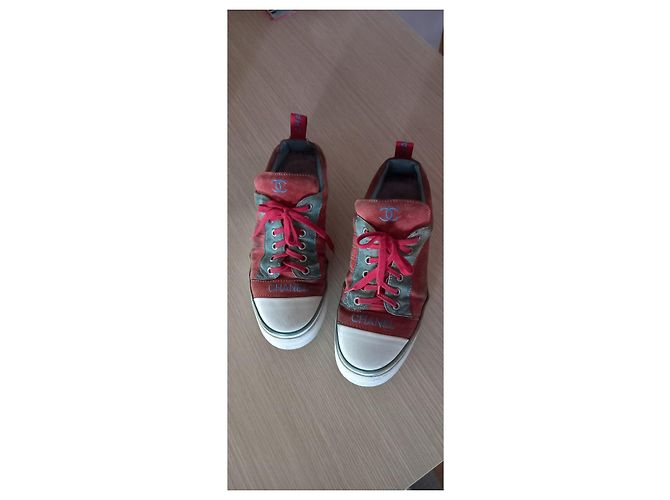 Sneakers Chanel in pelle corallo e azzurro Blu chiaro - vista 7
