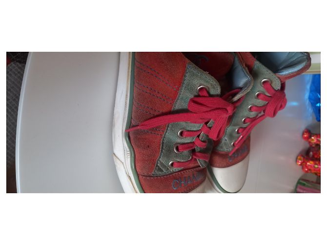 Sneakers Chanel in pelle corallo e azzurro Blu chiaro - vista 8