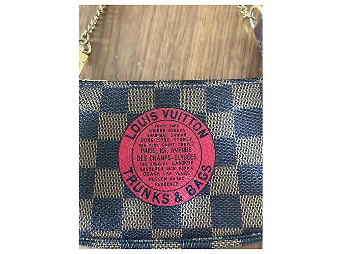 Pochette Trunk Louis Vuitton in pelle marrone scuro - vista 2