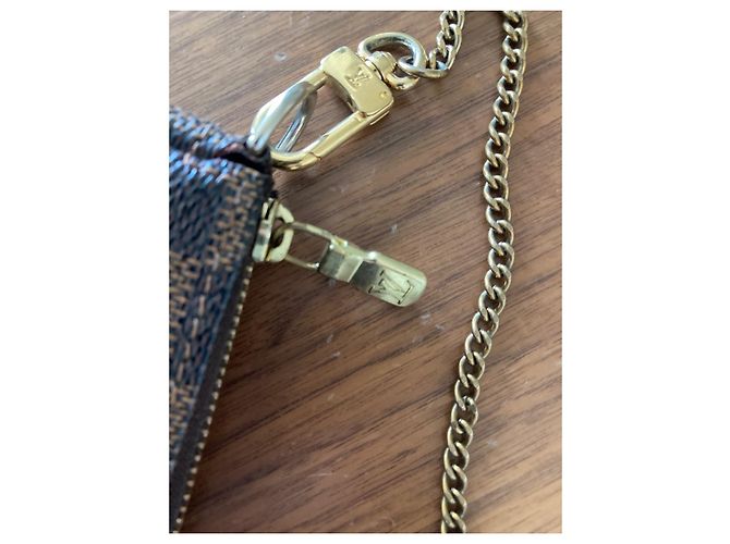 Pochette Trunk Louis Vuitton in pelle marrone scuro - vista 5