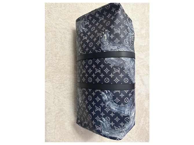Abbesses Louis Vuitton Keepall 55 Safari Blu navy - vista 12