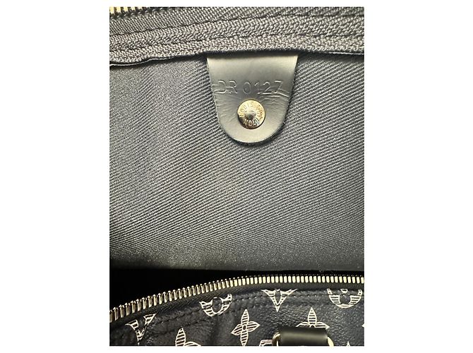 Abbesses Louis Vuitton Keepall 55 Safari Blu navy - vista 13