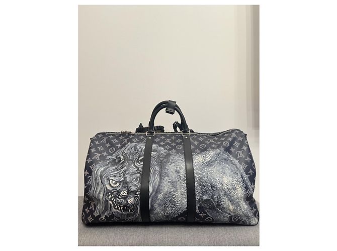 Abbesses Louis Vuitton Keepall 55 Safari Blu navy - vista 3