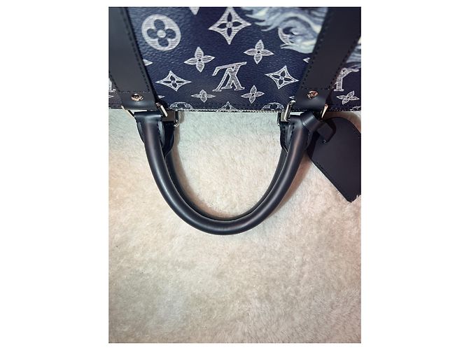 Abbesses Louis Vuitton Keepall 55 Safari Blu navy - vista 7