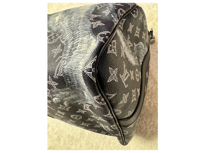 Abbesses Louis Vuitton Keepall 55 Safari Blu navy - vista 8