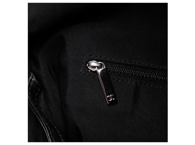 Chanel Sac messager illimité à logo embossé - vue 6