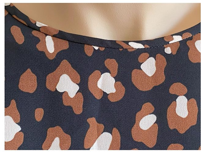 Vestido midi Marc Cain estampado de leopardo corte A - vista 3