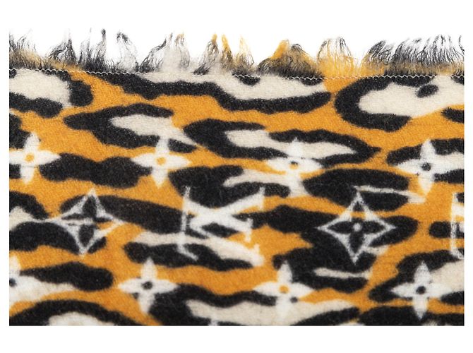 Louis Vuitton Monogram Jungle Print Scarf Multiple colors - view 11