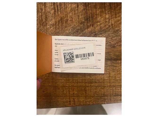 Louis Vuitton MYLOCKME VANILLE NOIR Senape - vista 3