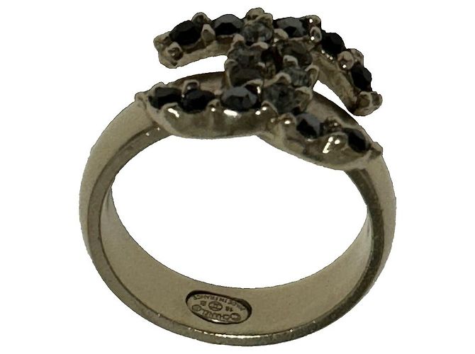 Anillo Chanel CC Strass Negros Dorado Gold hardware - vista 3