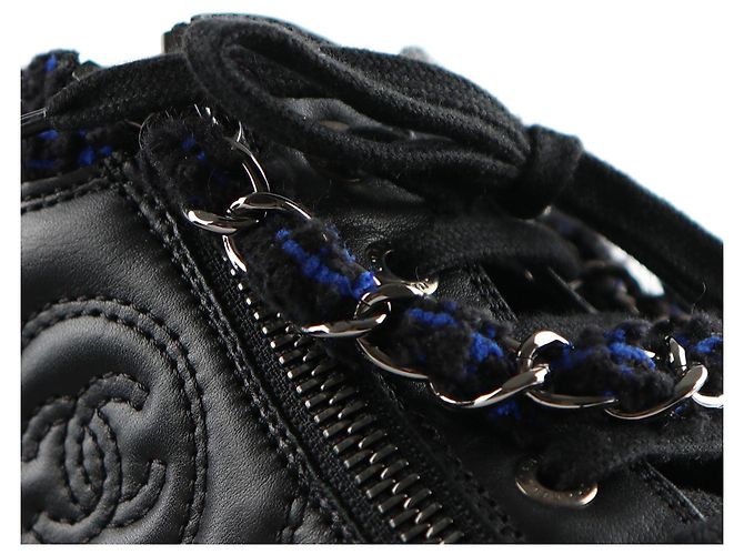 CHANEL - Sneakers alte in pelle nera e tweed (taglia 38,5) Nero - vista 6