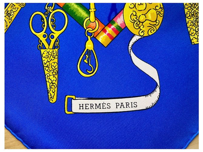 Cuadrado Hermès Petite Main Roja Azul Verde Amarillo - vista 5