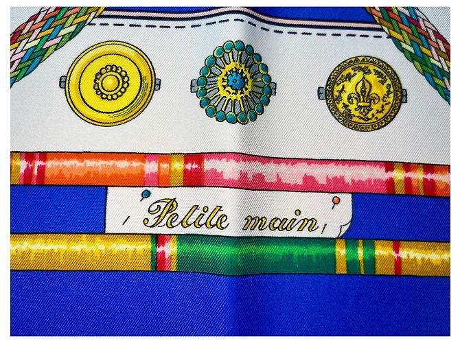 Cuadrado Hermès Petite Main Roja Azul Verde Amarillo - vista 6