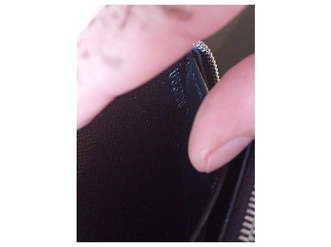 Cartera Louis Vuitton Zippy de cuero Epi negro - vista 5