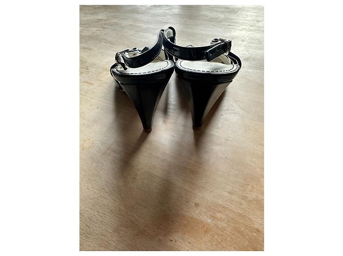 Sandali Peep Toe Chanel in Vernice Nero - vista 9