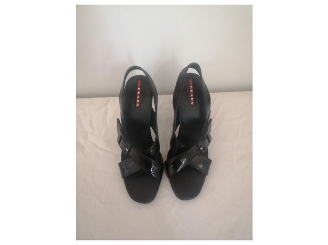 Prada Sandalen aus Lackleder schwarz - Ansicht 2