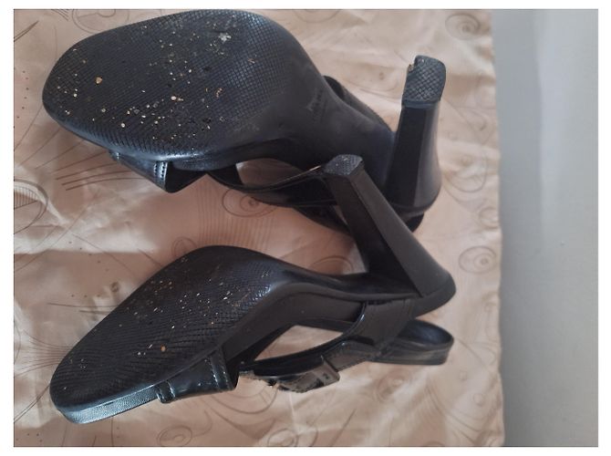 Prada Sandalen aus Lackleder schwarz - Ansicht 4
