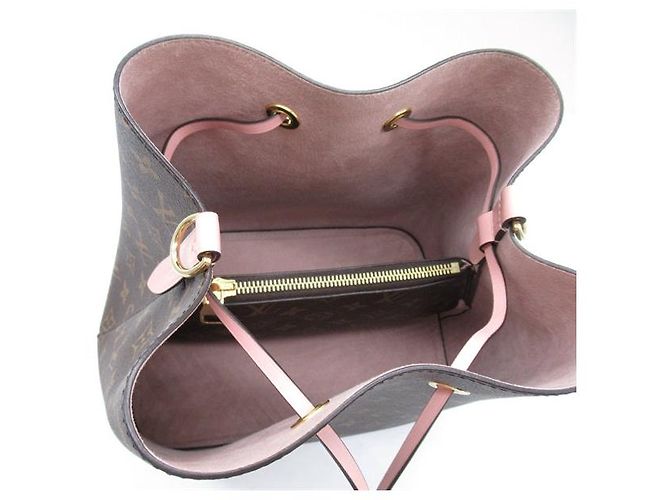 Bolsa transversal Louis Vuitton Monogram NéoNoé MM Canvas M44022 em ótimo estado - vista 4