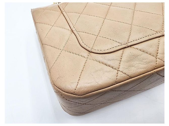 Timeless Bolso clásico de solapa única de Chanel con herrajes de oro de 24 quilates. Beige - vista 13