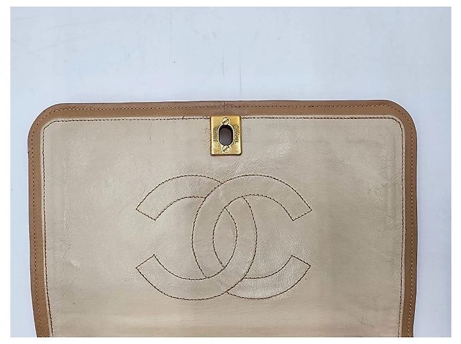 Timeless Bolso clásico de solapa única de Chanel con herrajes de oro de 24 quilates. Beige - vista 16