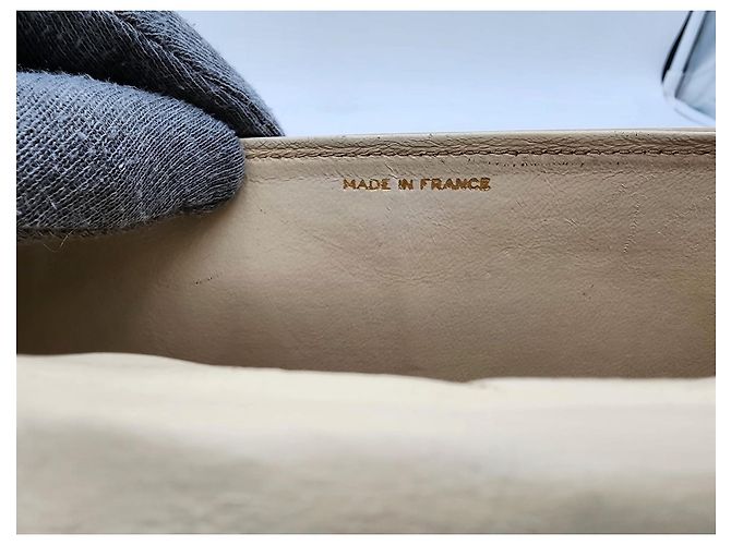Timeless Bolso clásico de solapa única de Chanel con herrajes de oro de 24 quilates. Beige - vista 18
