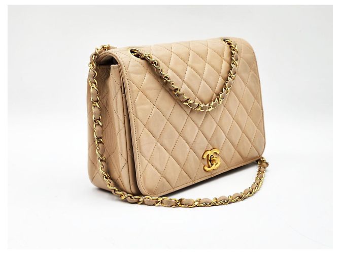 Timeless Bolso clásico de solapa única de Chanel con herrajes de oro de 24 quilates. Beige - vista 3