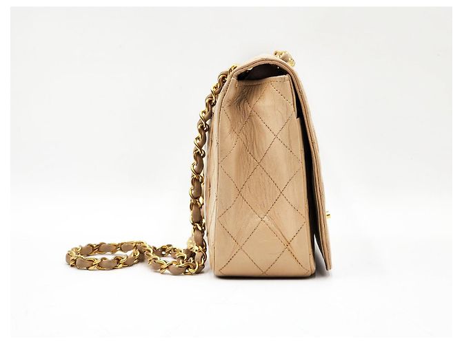 Timeless Bolso clásico de solapa única de Chanel con herrajes de oro de 24 quilates. Beige - vista 5