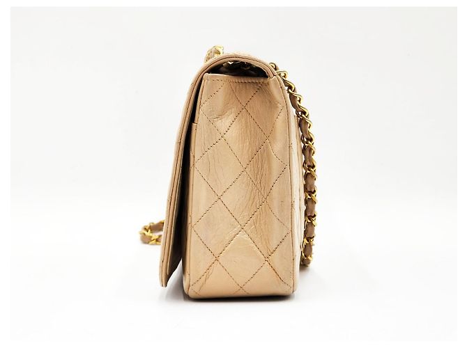 Timeless Bolso clásico de solapa única de Chanel con herrajes de oro de 24 quilates. Beige - vista 6