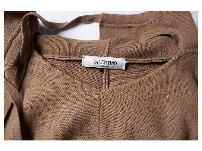 Valentino, Kaschmir-Poncho mit Kapuze in Kamel Braun - Ansicht 7